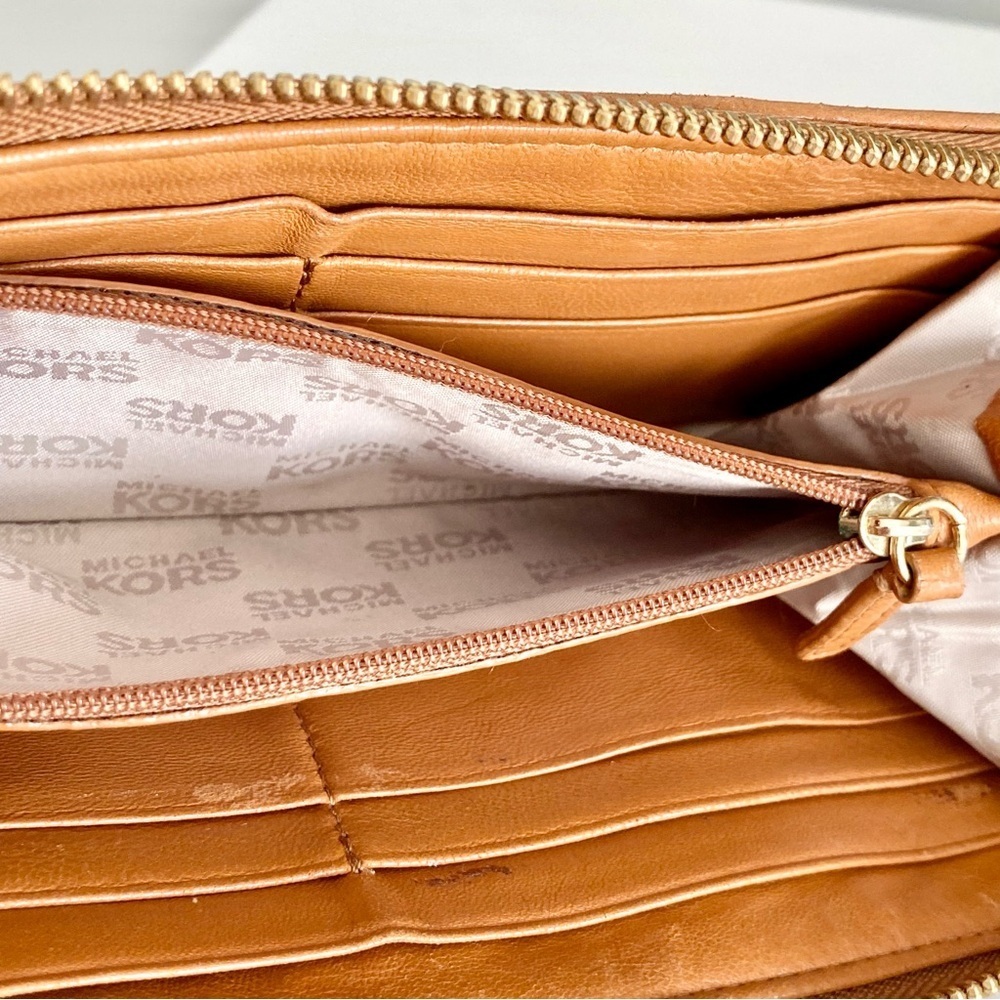 Michael Kors Ruched Leather Wallet - Picture 10 of 11